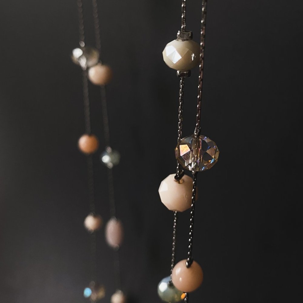 38" LOFT Pastel Pink Champagne Beaded Silver Chain Boho Double Strand Necklace - Picture 6 of 11